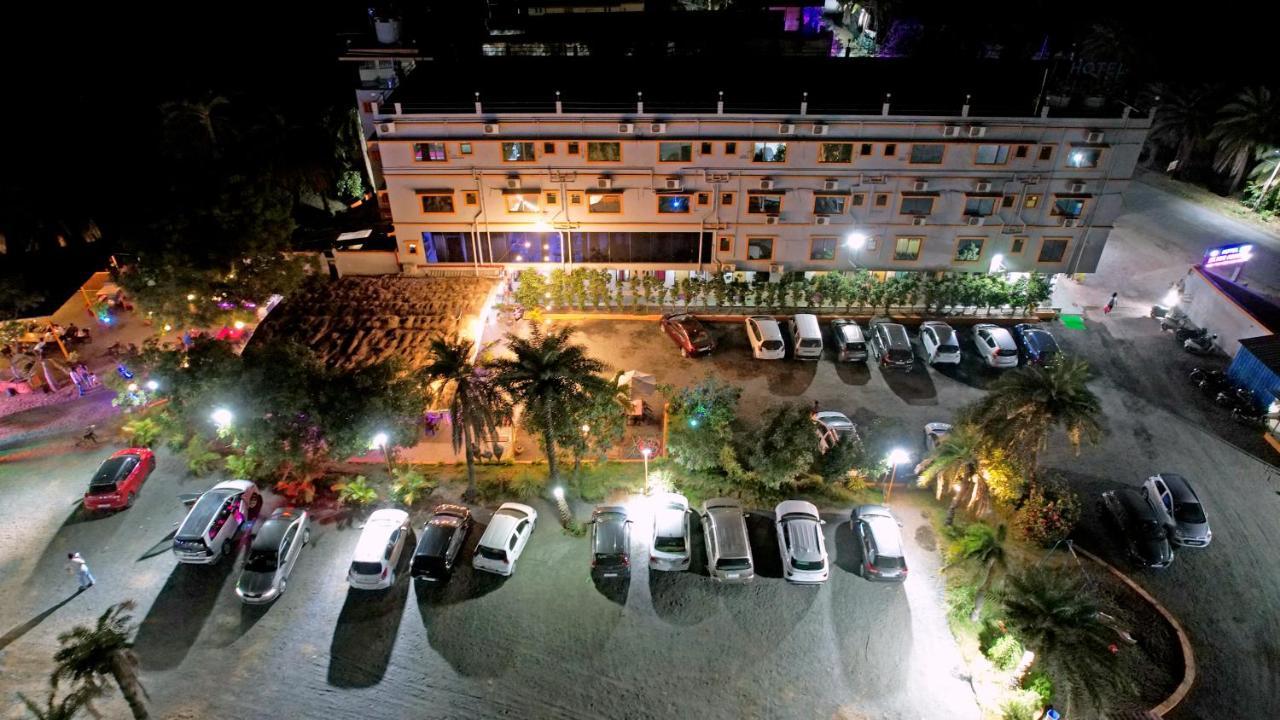Hotel Silver Resort Daman Exteriör bild