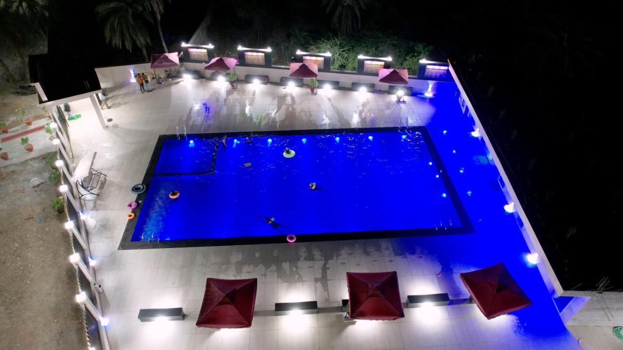 Hotel Silver Resort Daman Exteriör bild