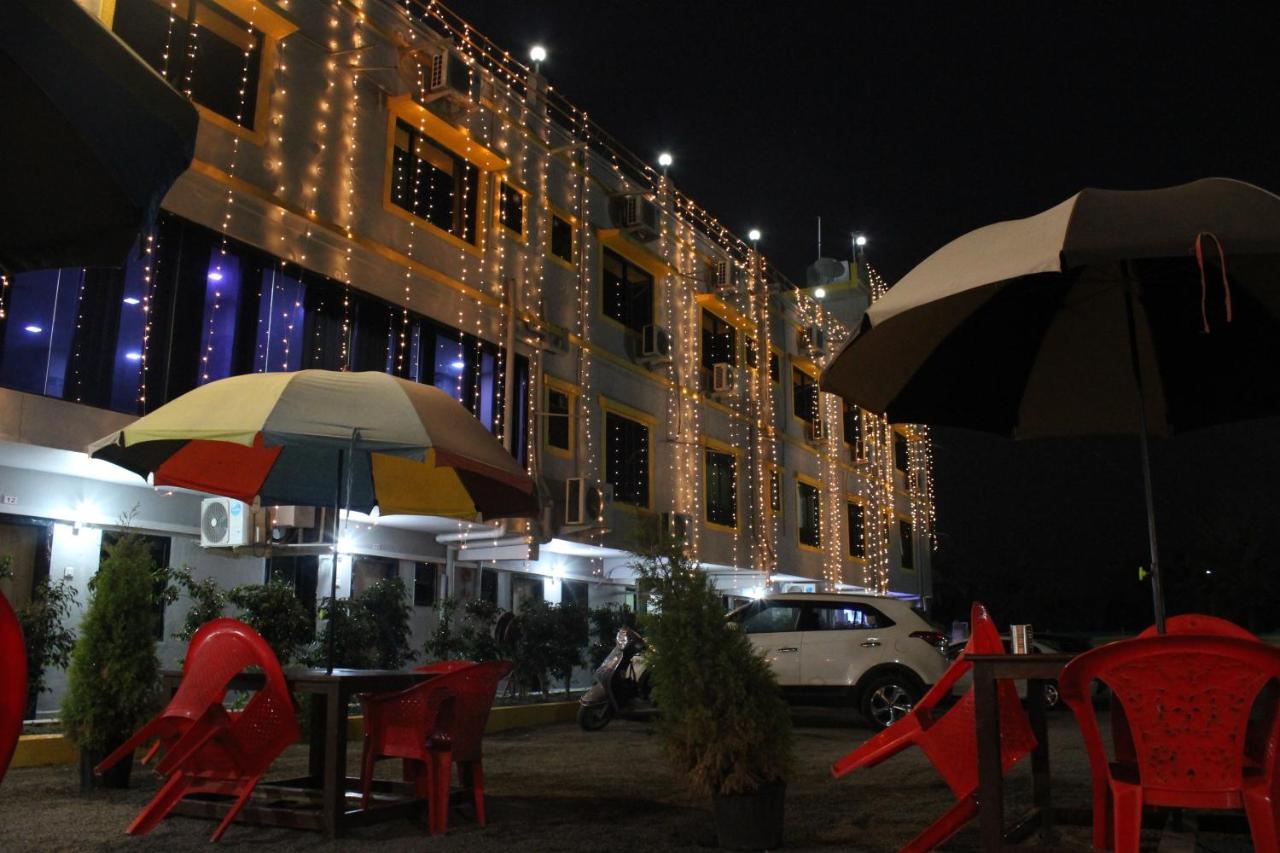 Hotel Silver Resort Daman Exteriör bild