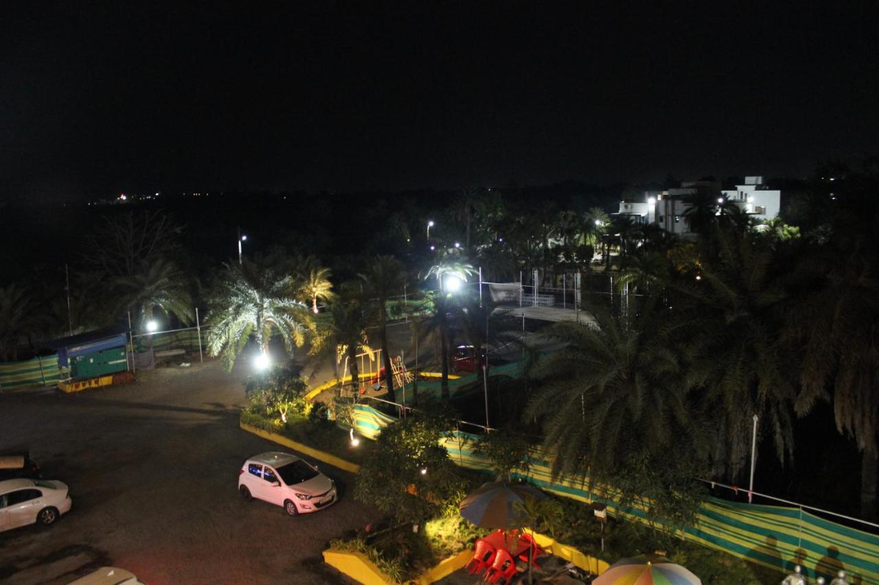 Hotel Silver Resort Daman Exteriör bild