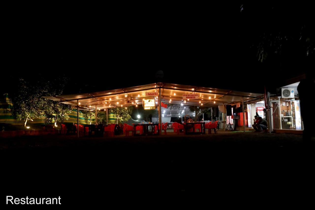 Hotel Silver Resort Daman Exteriör bild